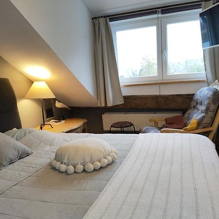 Chez Monsieur Bed & Breakfast ฟลอเรนวิลล์ ภายนอก รูปภาพ